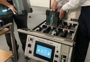 リフィルバッテリー式発電機<br>「G-CROSS」